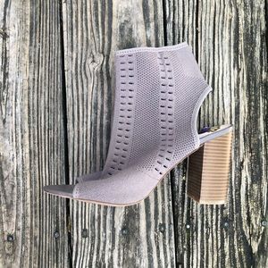 Purple-grayish women’s heels